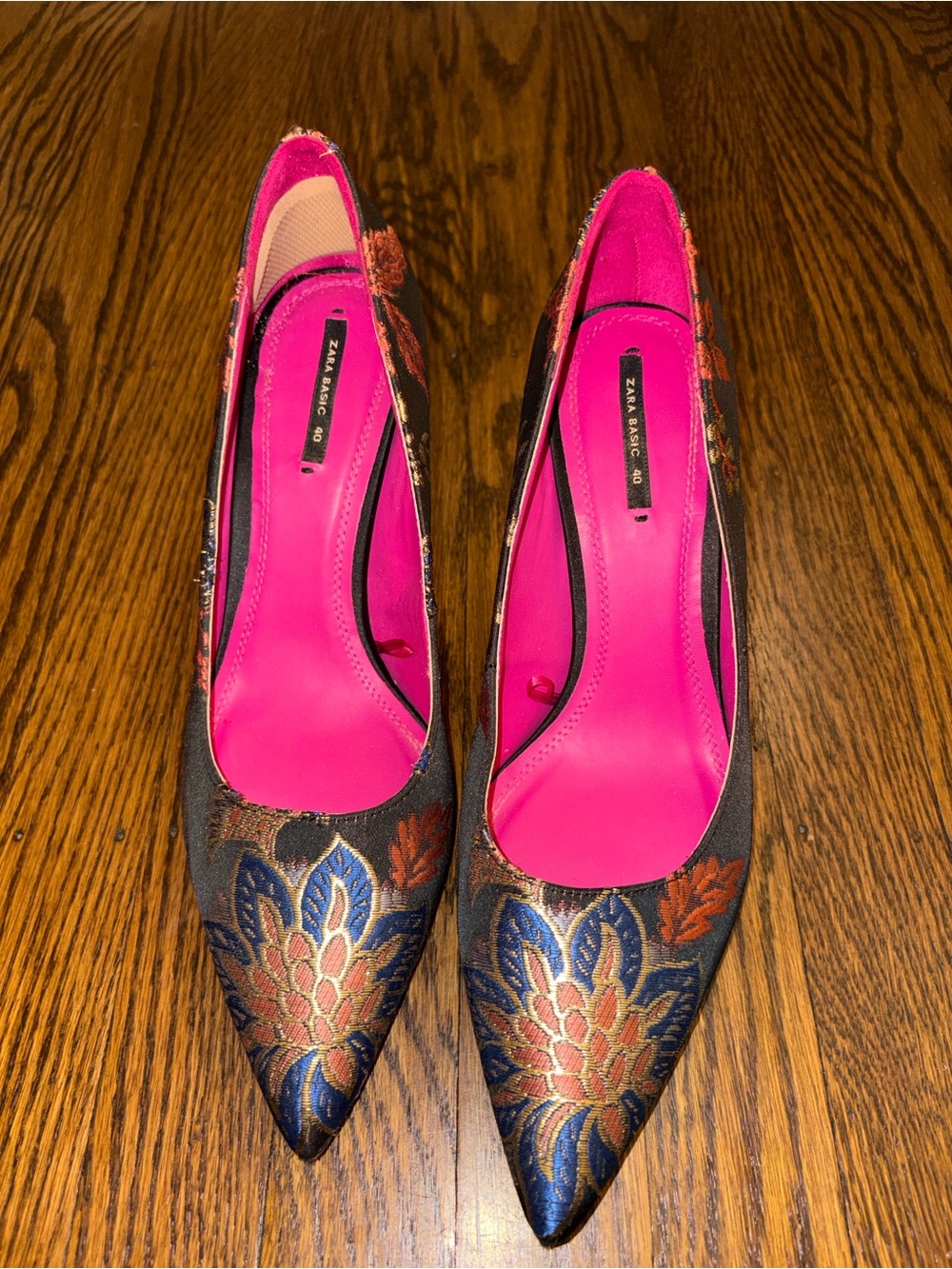 Zara Basic Floral Embroidered Pointed Toe Pumps - EU 40 US 9